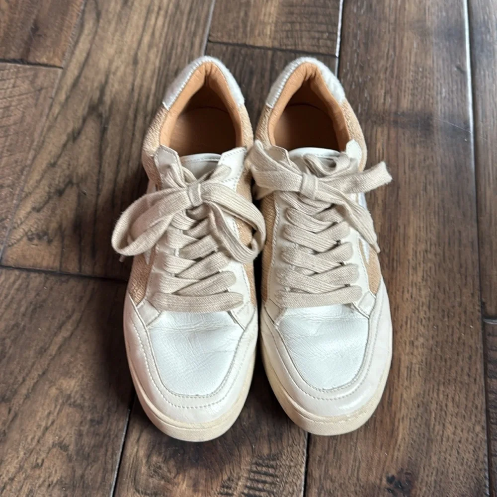 Oasis Society‎ star Sneakers Size 8